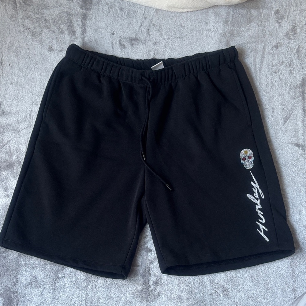 Hurley Black Athletic‎ Shorts with Skull Design new no tag